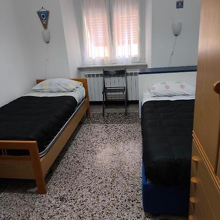 Appartamento In Centro Genoa Bagian luar foto