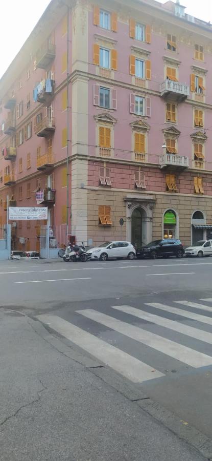 Appartamento In Centro Genoa Bagian luar foto